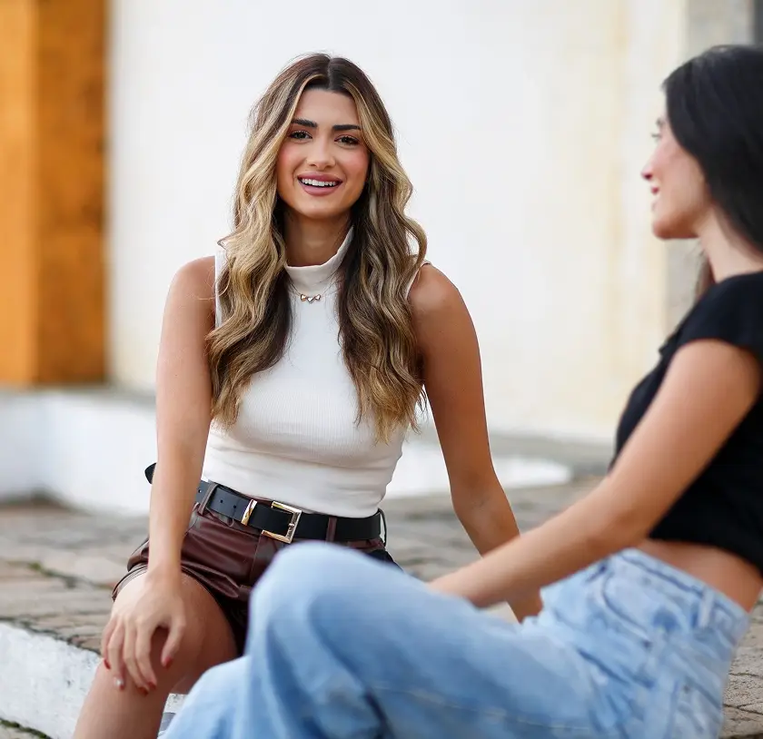 medium-shot-smiley-women-spending-time-outdoors